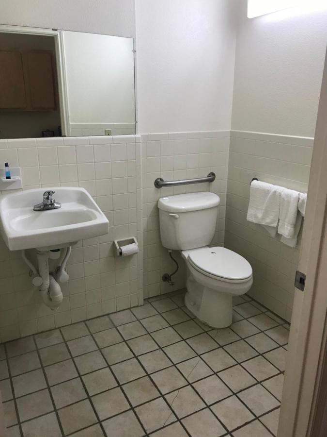 Country Inn Motel San Antonio Zewnętrze zdjęcie